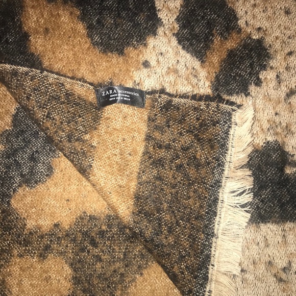 Oversized Zara Scarf Wrap - Picture 4 of 5